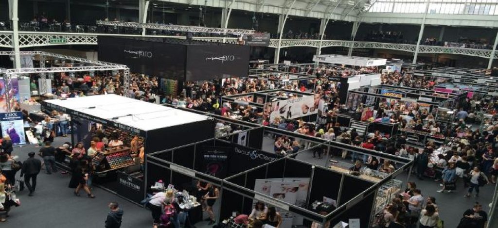 Trade Show Hacks For Startups